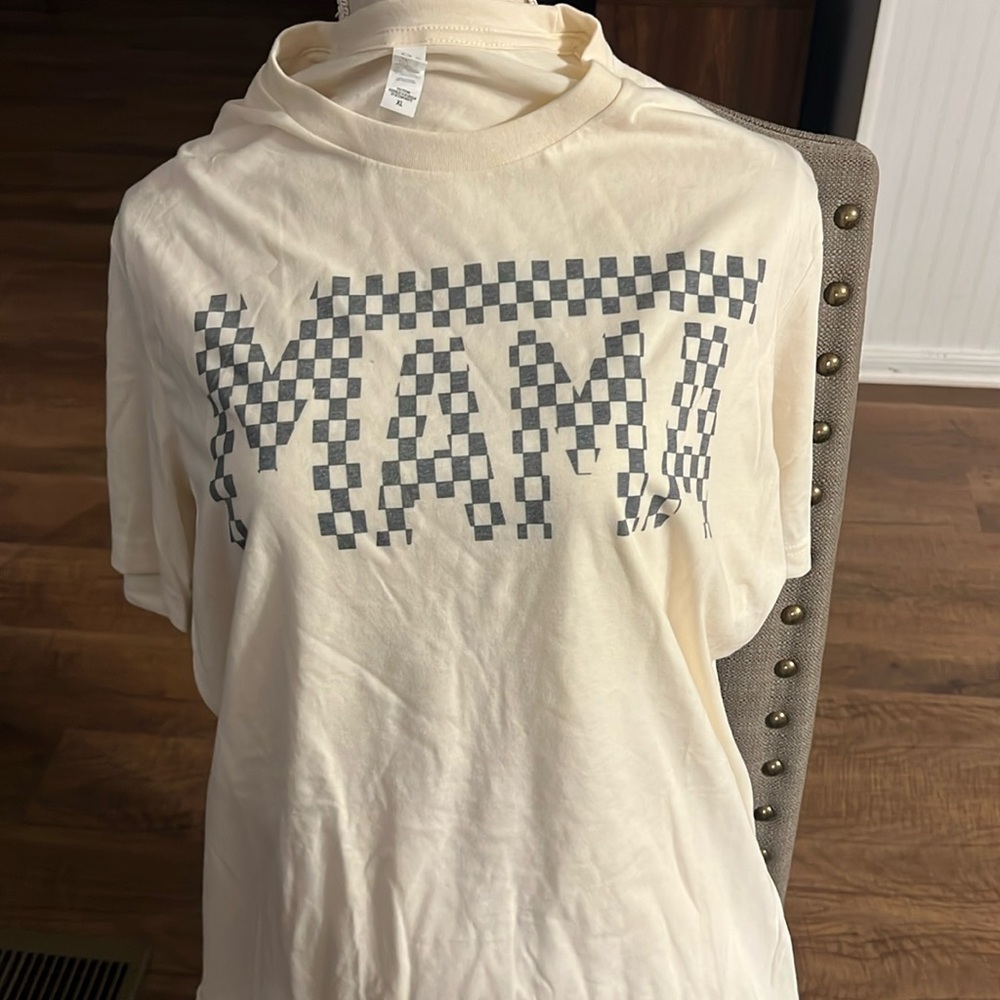 Bella Canvas MAMA Tee